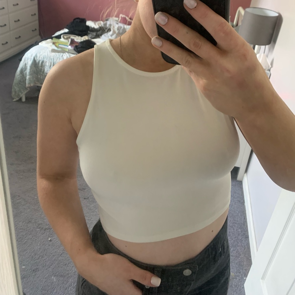 Cropped white tank